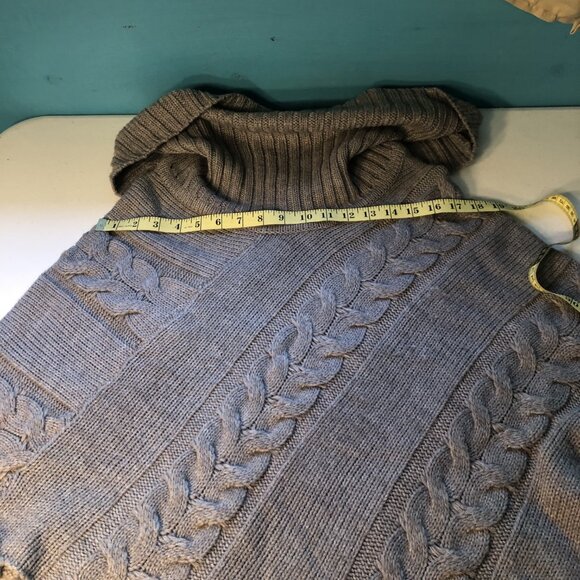 Intro Gray Sweater Pullover Poncho/Shawl, Size Medium - Picture 5 of 11